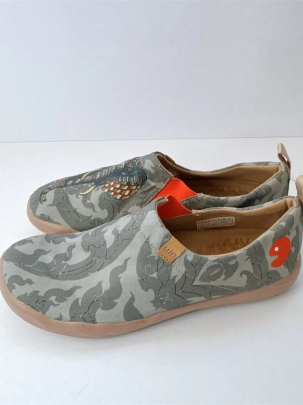 Men’s 8 UIN Elephant Art Slip-On Shoes Canvas Travel Casual Loafers
